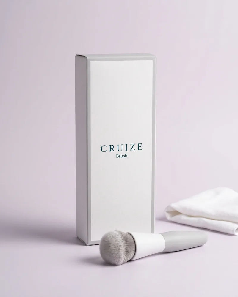 Illustrative pack for Ceramic Round Brush 35mm, with a CRUIZE label. Not the real product or its packaging.