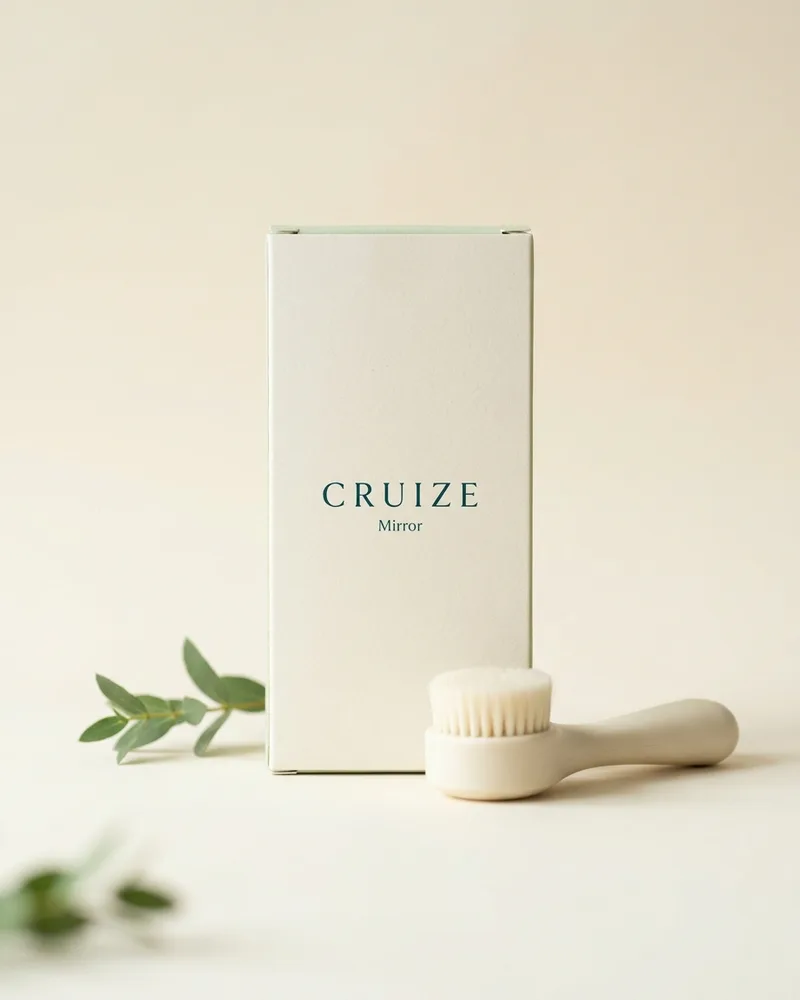 Illustrative pack for Glam and Groove Hollywood Vanity Bluetooth Music Mirror, with a CRUIZE label. Not the real product or its packaging.
