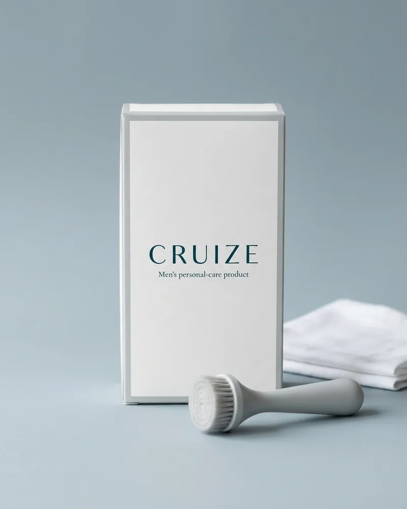 Illustrative pack for Original Bamboo Razor, with a CRUIZE label. Not the real product or its packaging.